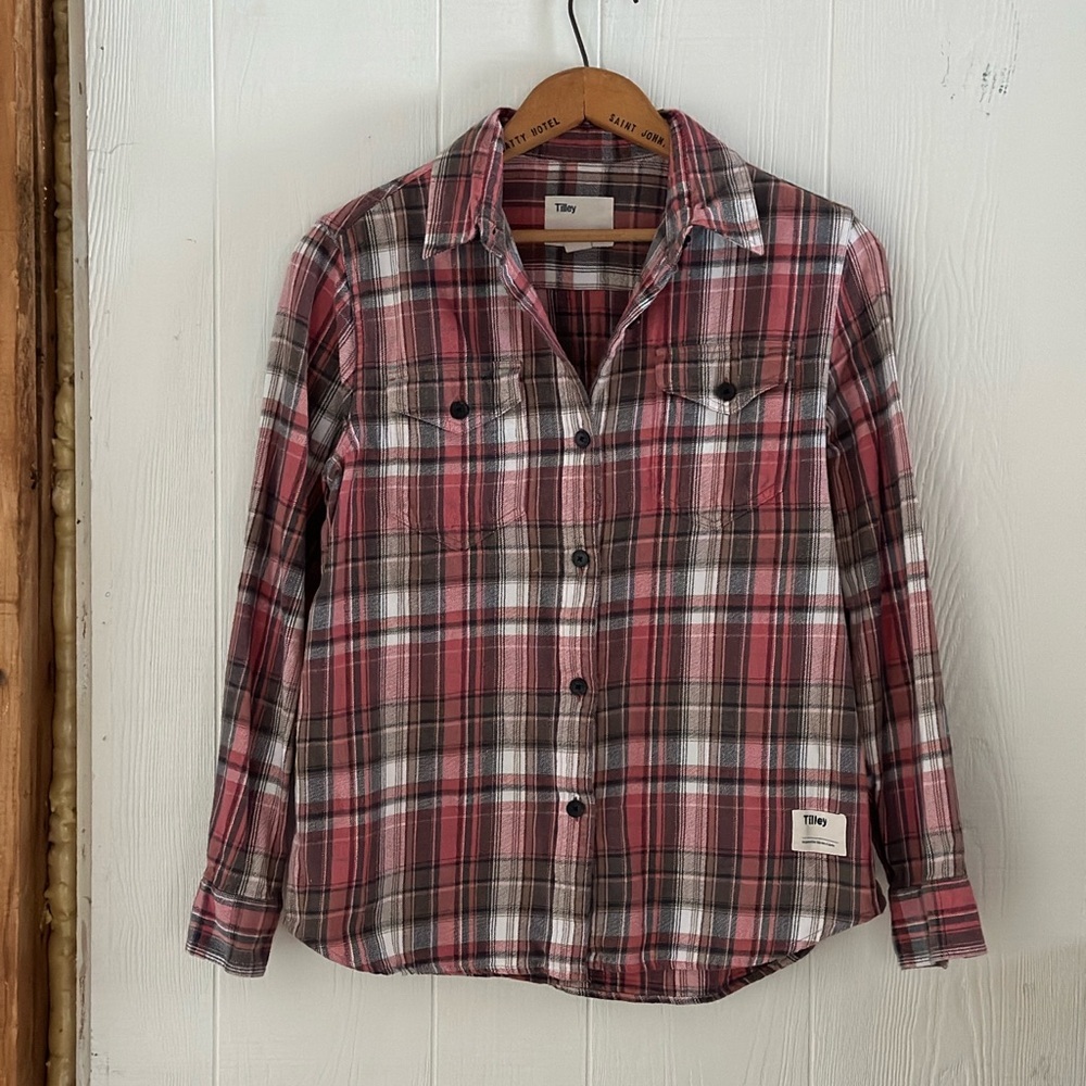 Tilley Plaid Cotton Ladies button down Shirt - almost new - made in India - M